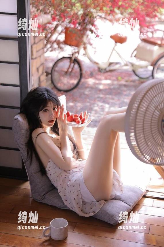17 www.17的入口:让我掉进瓜海,怎么爬都爬不出来!