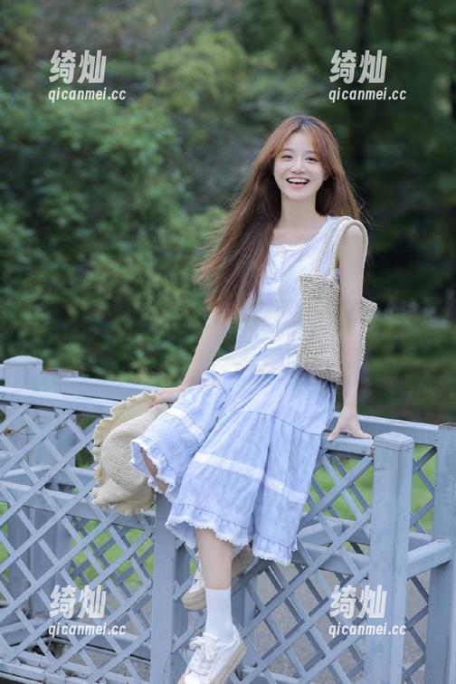快到51.cc，登录后享受一下瓜田里的秘密吧！