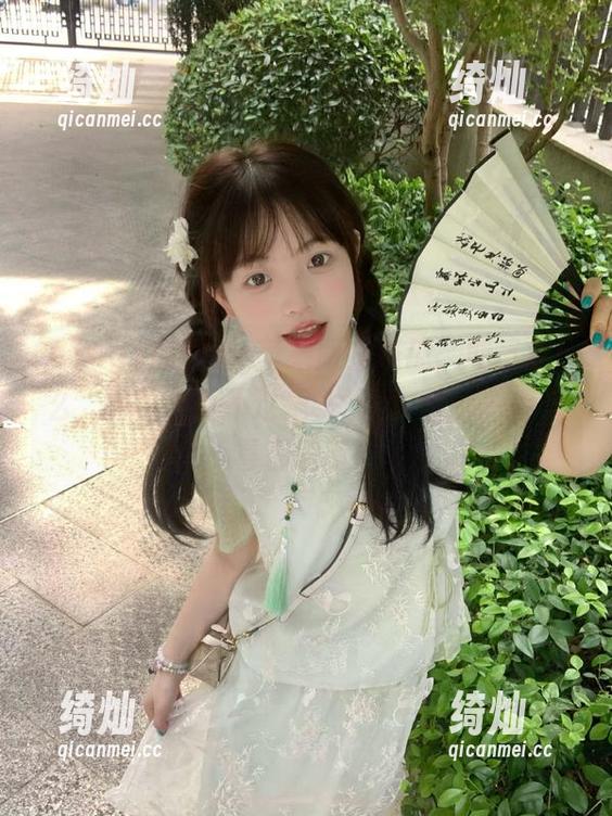 在51cg苹果版上啃瓜，期待点什么，结果上面不过是一堆翻舊账，一点惊喜都没有！