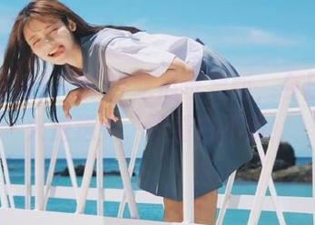 下载51吃瓜苹果版，今日黑料火速送到，不看白不看！