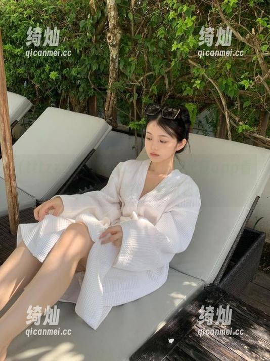 从tttzzz万里长篇长征app看正能量：谁在假装积极？