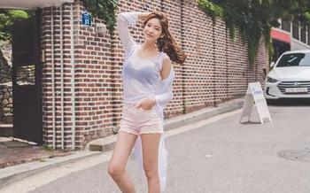 观看五一吃瓜官网网页版，绝对让你意想不到的瓜飞进来！