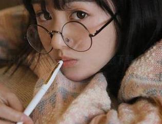 边吃边播，吃瓜黑料在线下载，瓜香扑鼻！