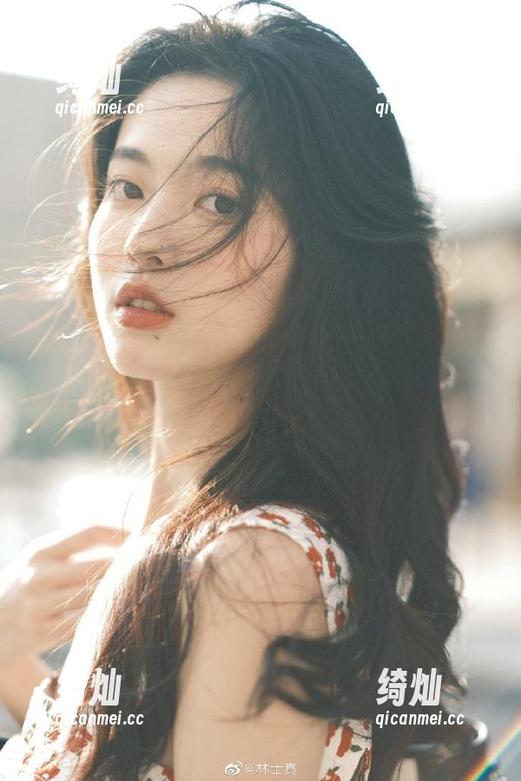 吾爱吃瓜网 天上掉下个夸克,吾爱吃瓜网52导航带你看奇妙!