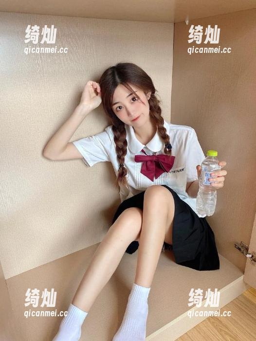 网曝吃瓜 无聊的时候,记得登录网曝吃瓜,阳光明媚的瓜田总能治愈!