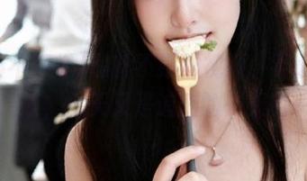黑料不打烊视频，不小心看到沉迷，今天又是追剧的一天啊……