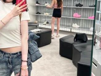 黑料社区网址：潜水员的乐园，你敢下去吗？