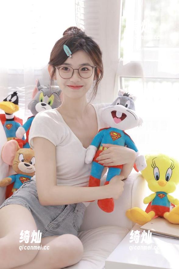 黑料社区苹果版：看瓜不再登网页，手机一键，美味随时解锁！