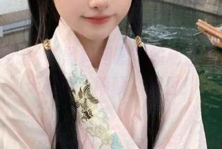 “黑料网曝”的秘密入口：今天的瓜，啧啧，真香！